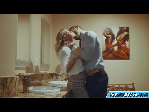 ❤️ Ina whakawaia koe e te kakaho tetona i roto i te wharepaku whanui ❌ Russian porn i porn mi.videolucrativo.top ❌❤